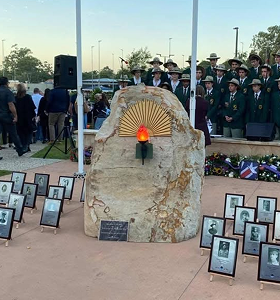 Helensvale Anzac Service